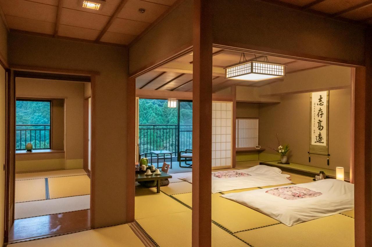 Yamanaka Onsen Hanatsubaki Каґа Екстер'єр фото