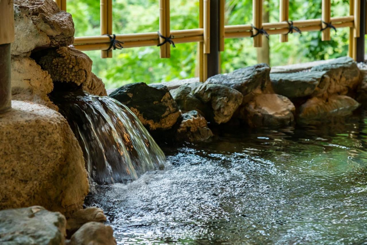 Yamanaka Onsen Hanatsubaki Каґа Екстер'єр фото